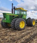 1975 John Deere 7520 Image