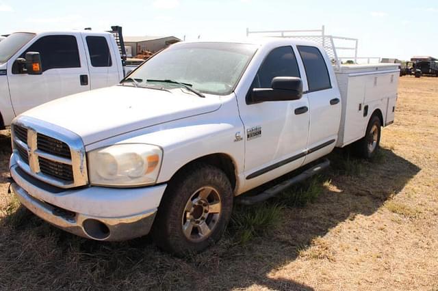 Image of Dodge Ram 2500 equipment image 3