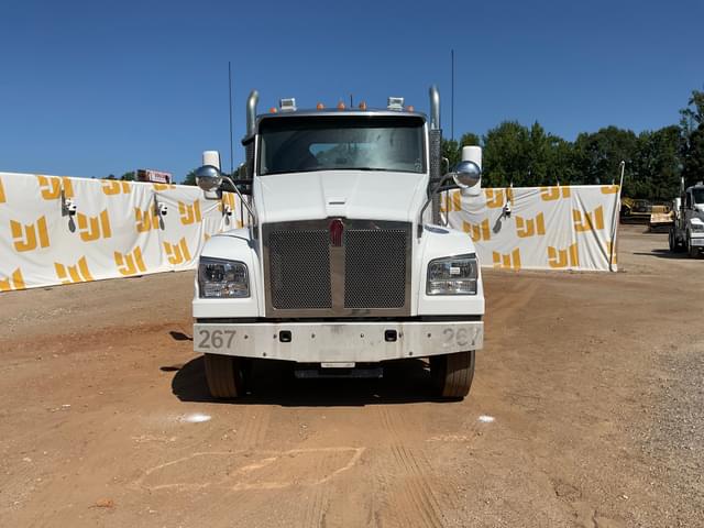 Image of Kenworth T880 equipment image 1