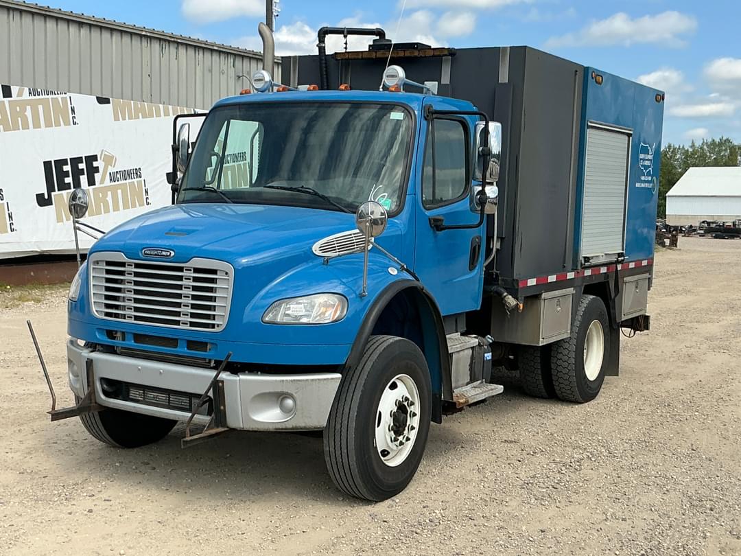 Image of Freightliner M2 Primary image