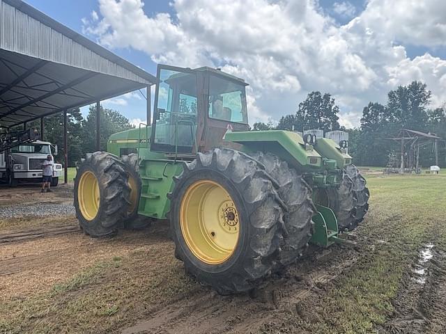 Image of John Deere 8560 equipment image 2
