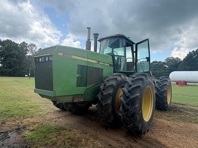 Image of John Deere 8560 equipment image 1