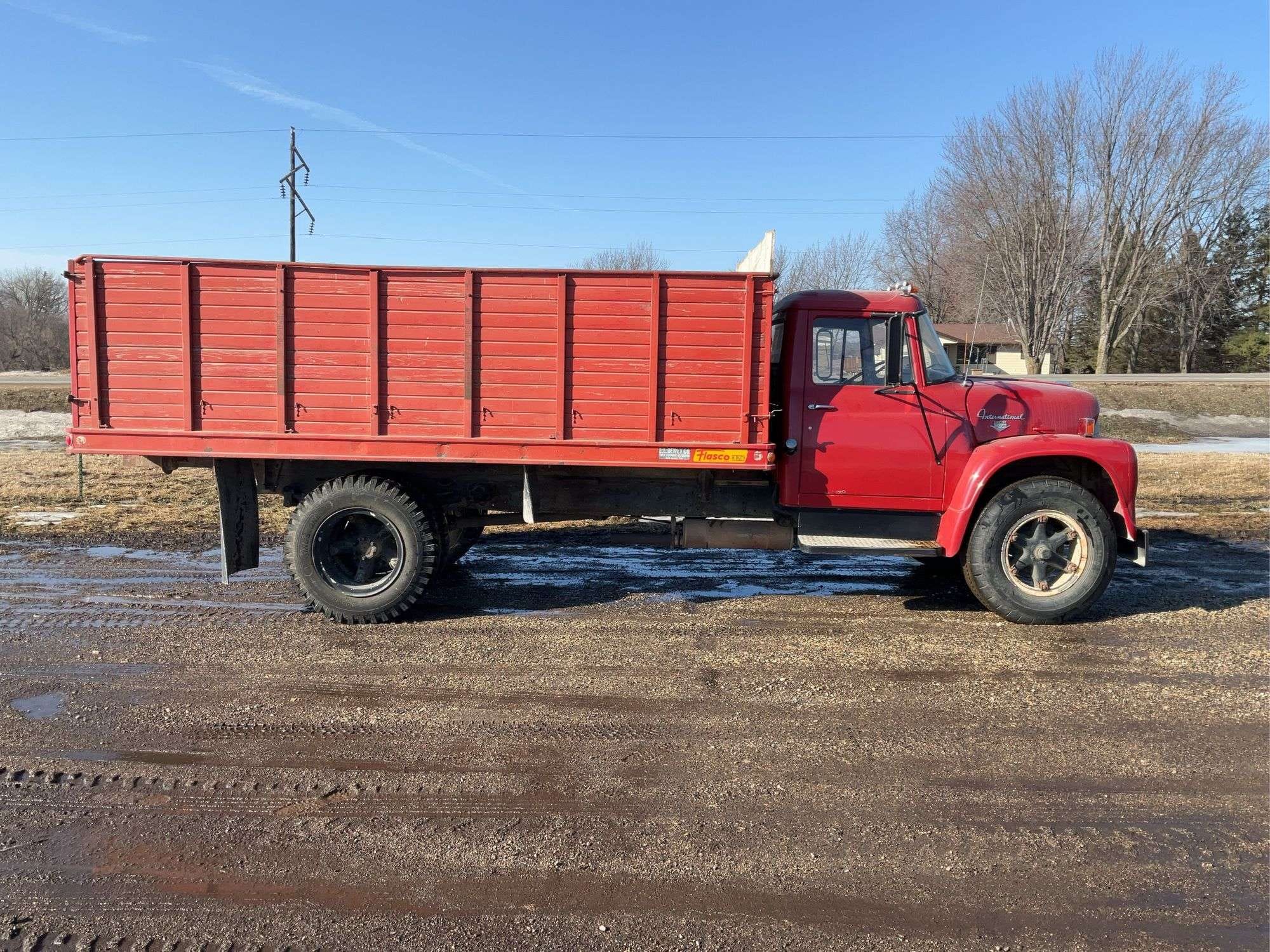 1970 International 1600 Equipment Image0