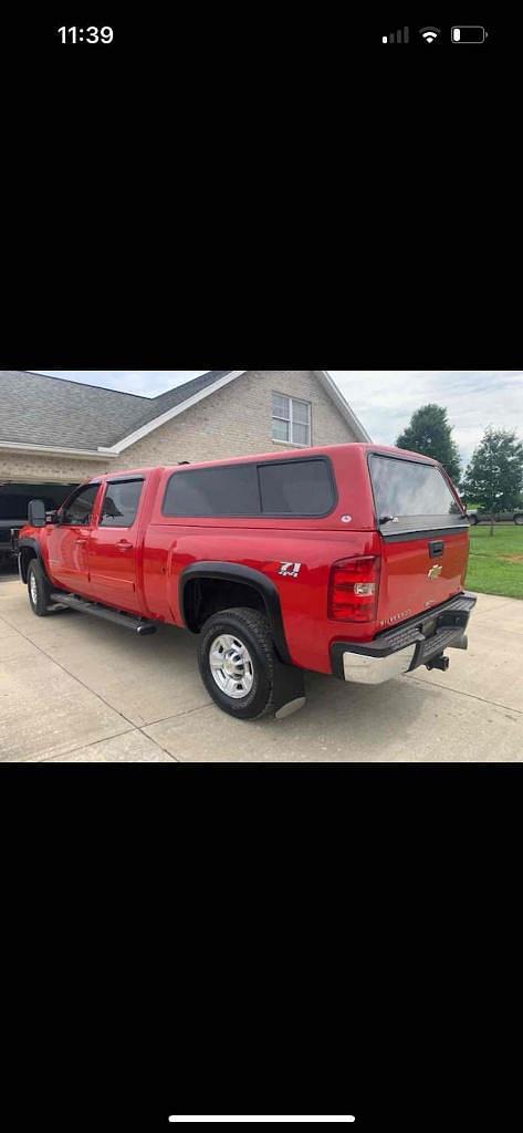 Image of Chevrolet 2500 equipment image 2