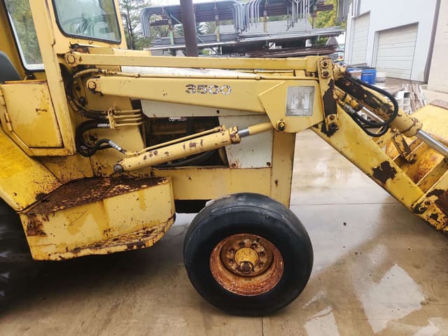 Image of International Harvester 3500 equipment image 4