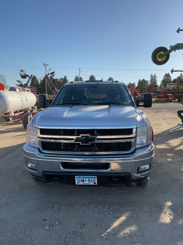 Image of Chevrolet 2500HD equipment image 1