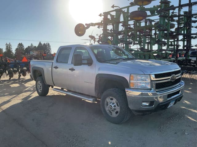 Image of Chevrolet 2500HD equipment image 2