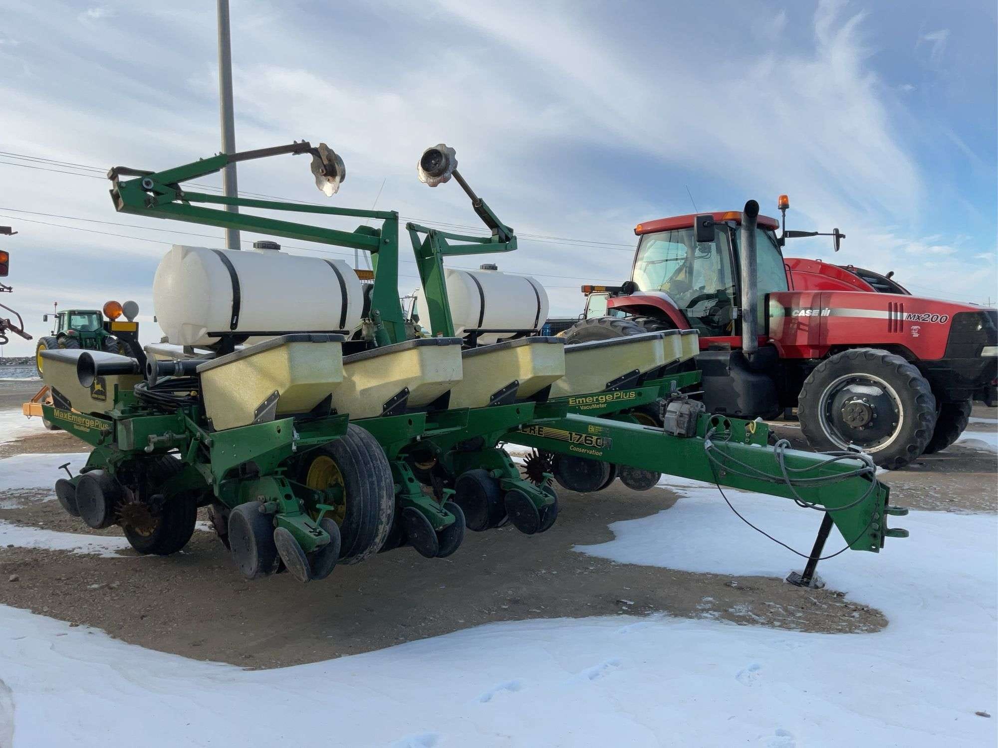John Deere 1760 Equipment Image0