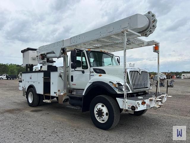 Image of International 7400 equipment image 3