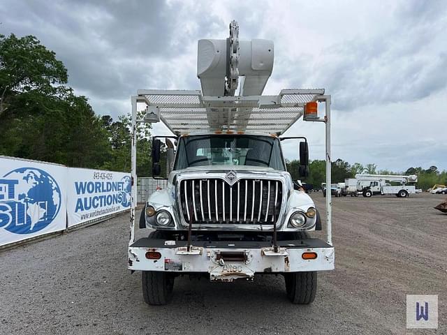 Image of International 7400 equipment image 2