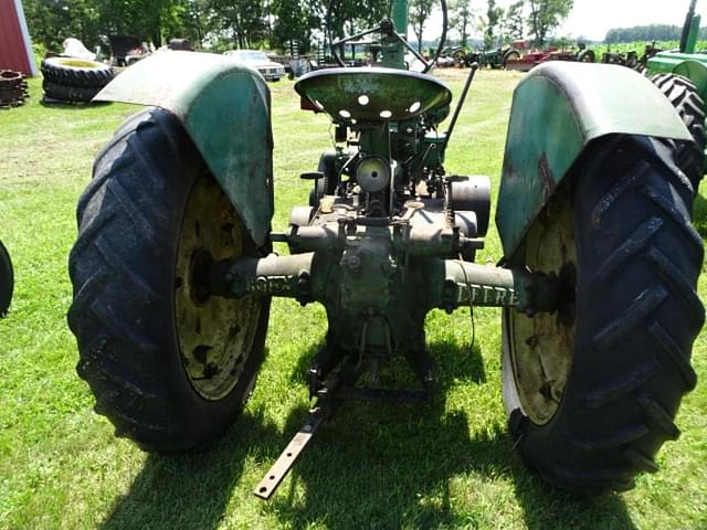 Image of John Deere A equipment image 4