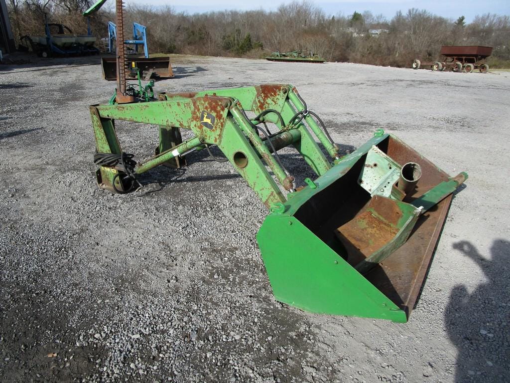 Main image John Deere 146