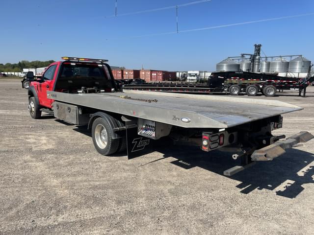 Image of Ford F-550 equipment image 1