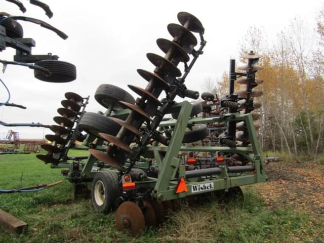 Image of Wishek 862NT equipment image 4