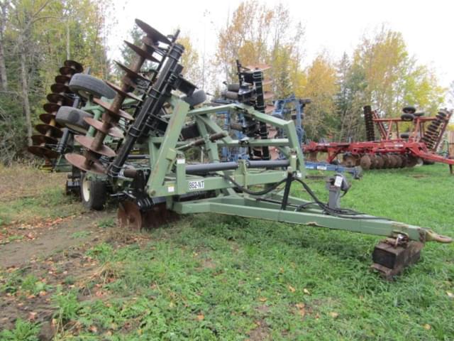 Image of Wishek 862NT equipment image 1