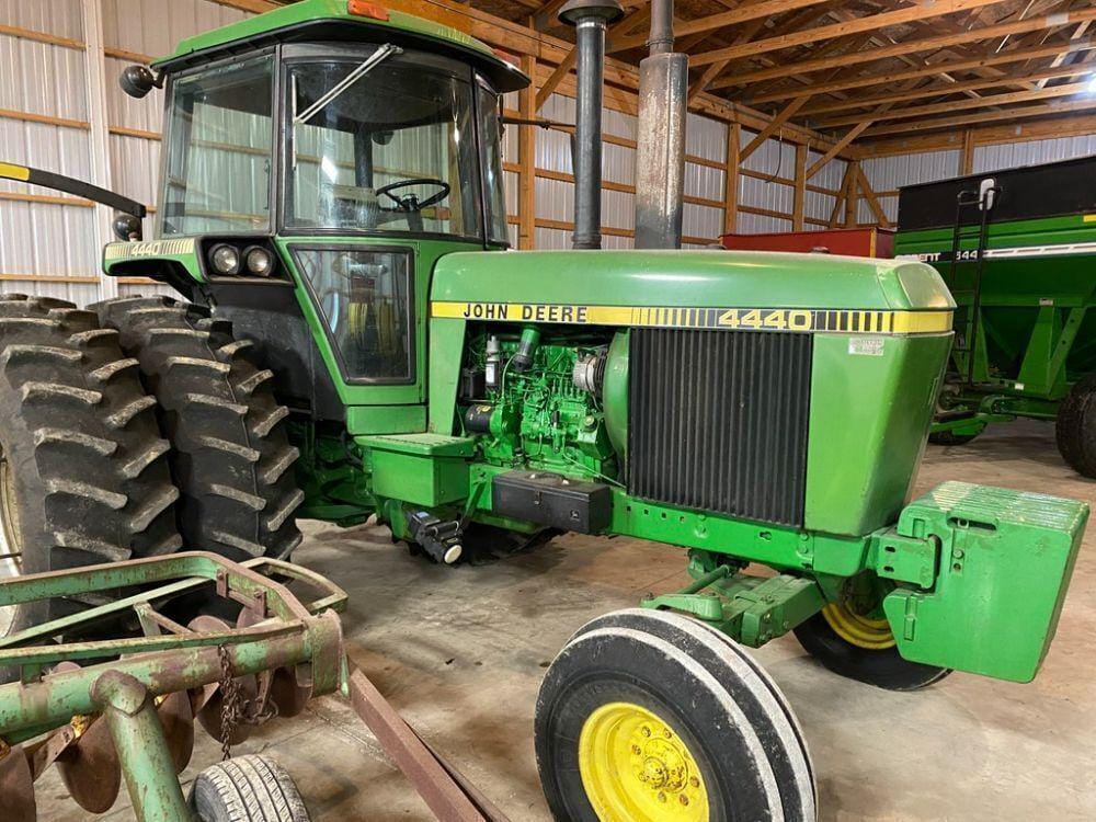 Main image John Deere 4440