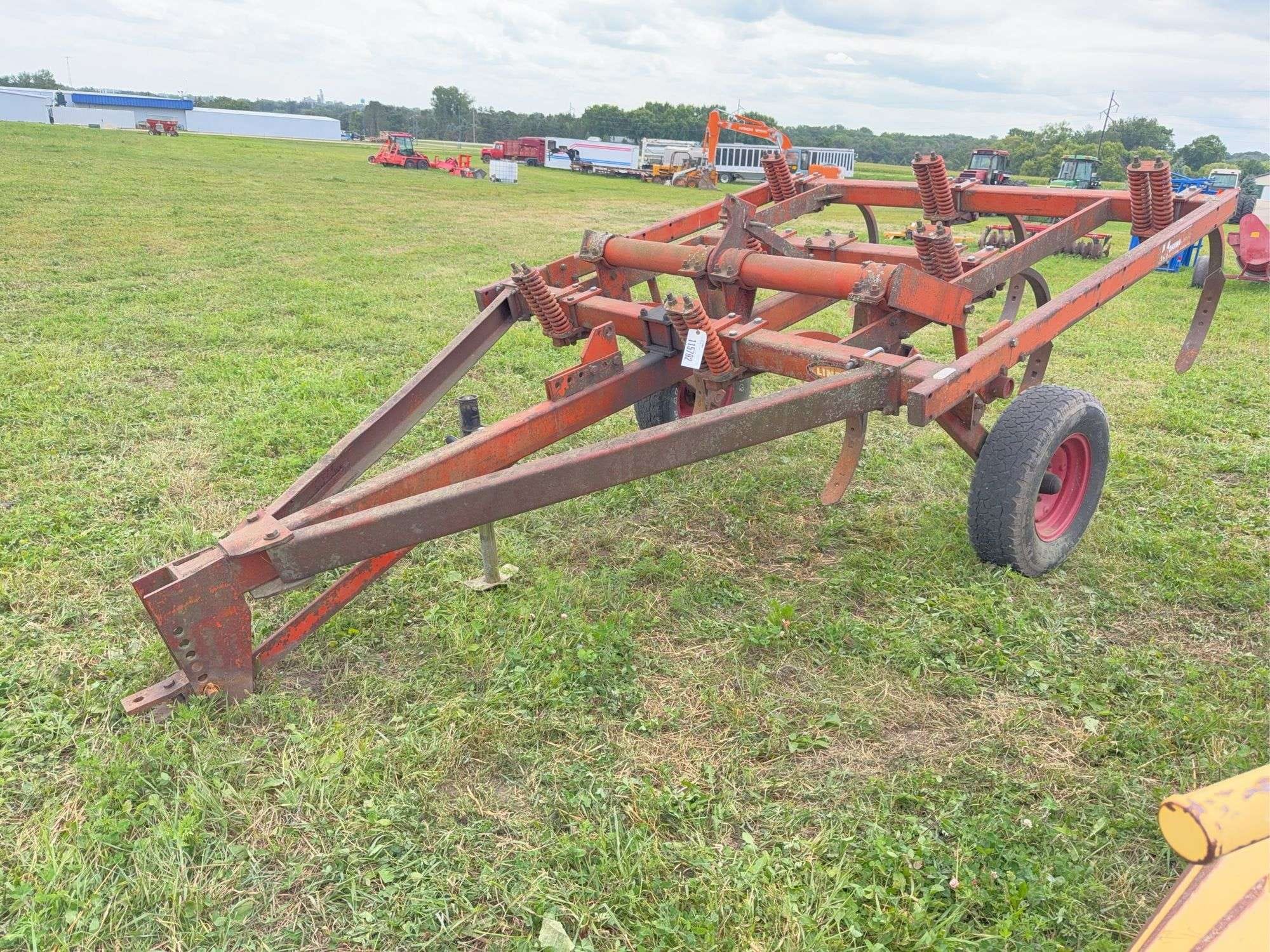Mohawk 707 Equipment Image0