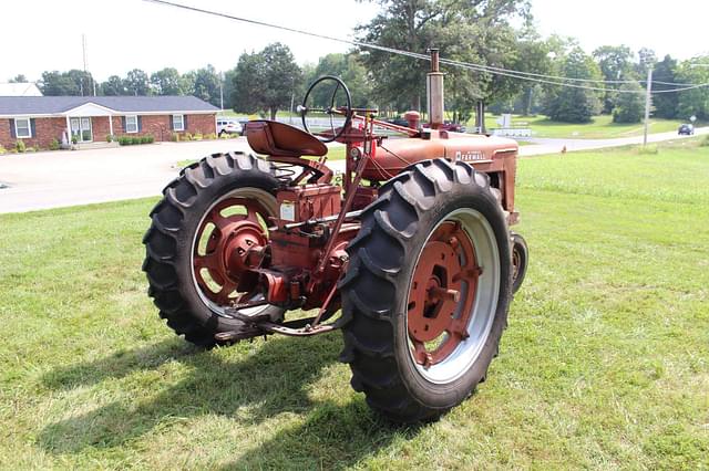 Image of Farmall Super M-TA equipment image 2