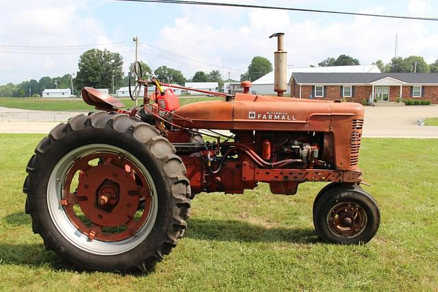 Image of Farmall Super M-TA equipment image 1
