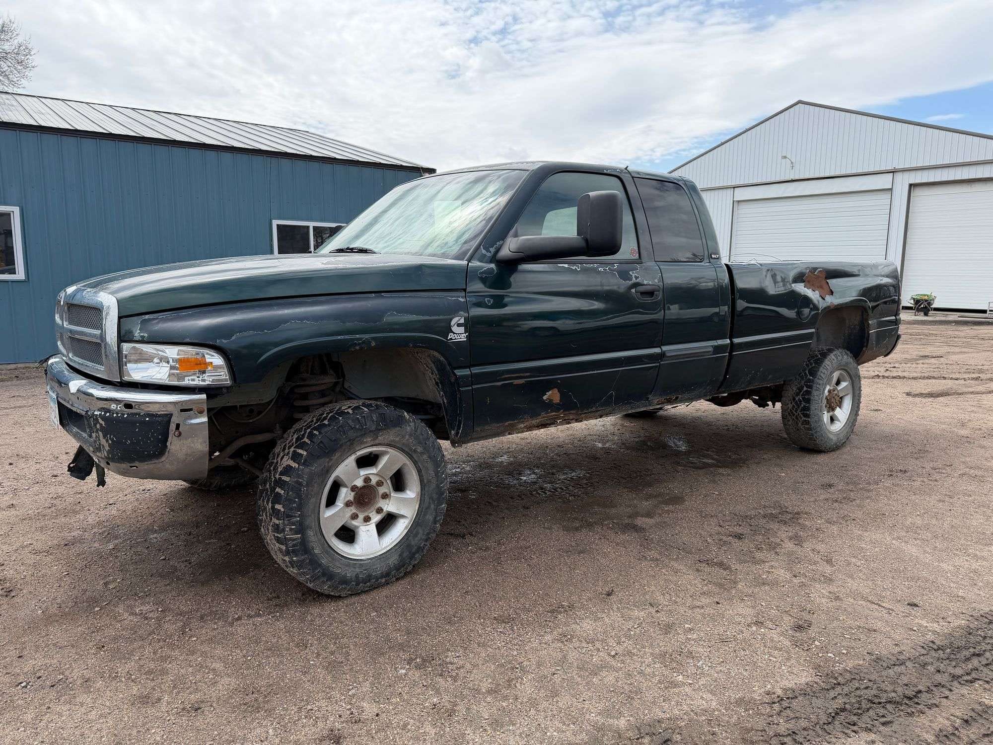 2001 Dodge Ram 2500 Equipment Image0