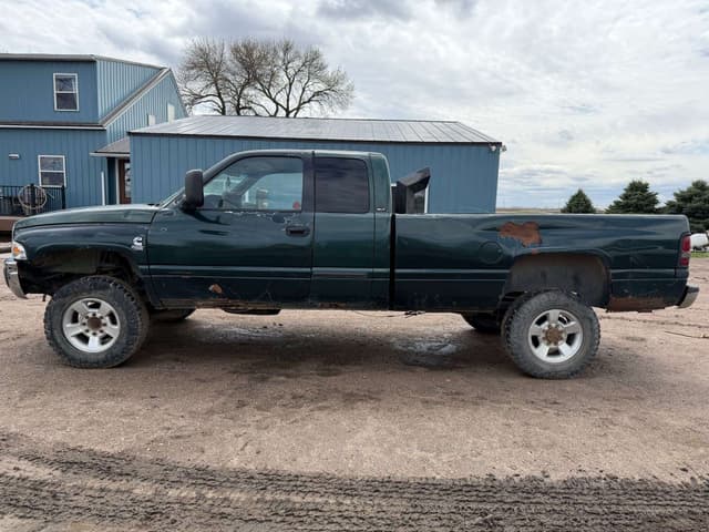 Image of Dodge Ram 2500 equipment image 1