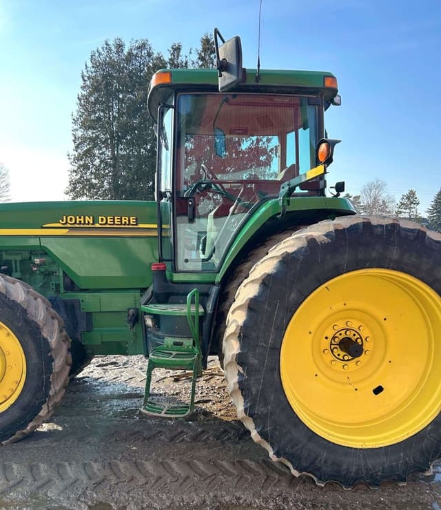 Image of John Deere 8310 equipment image 2