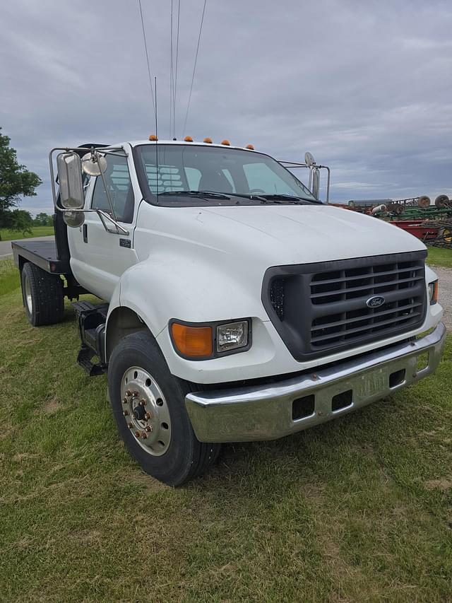 Image of Ford F-650 equipment image 2