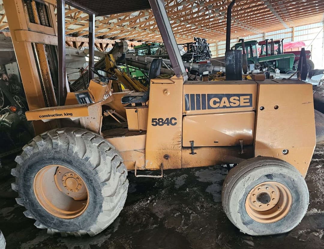 Image of Case 584C Image 0