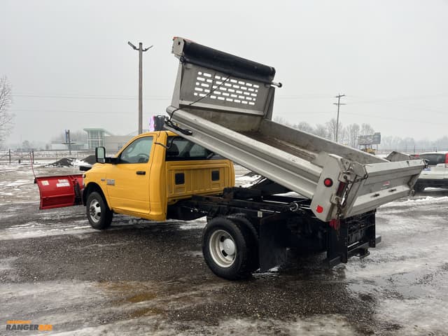 Image of Dodge Ram 3500 equipment image 2