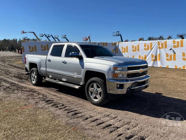 Image of Chevrolet 2500HD equipment image 2