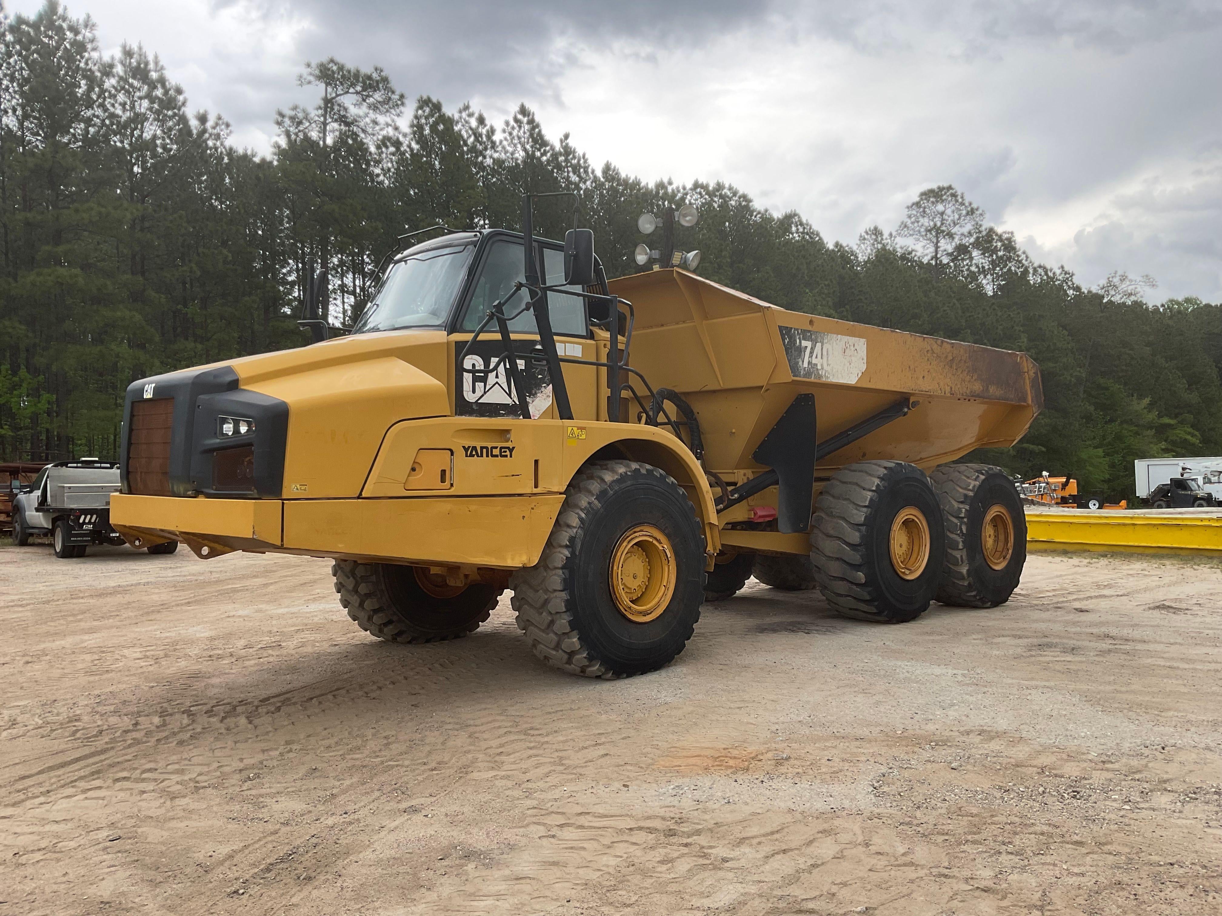 SOLD - 2013 Caterpillar 740B Lot No. 260982 Construction with 18,116 ...
