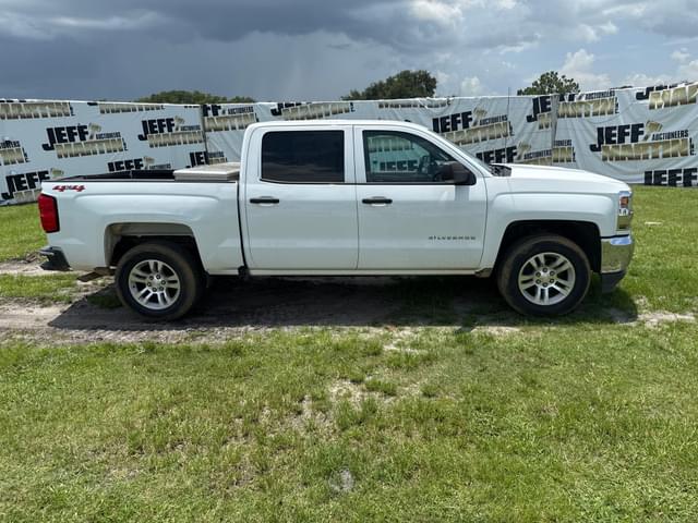 Image of Chevrolet Silverado equipment image 3