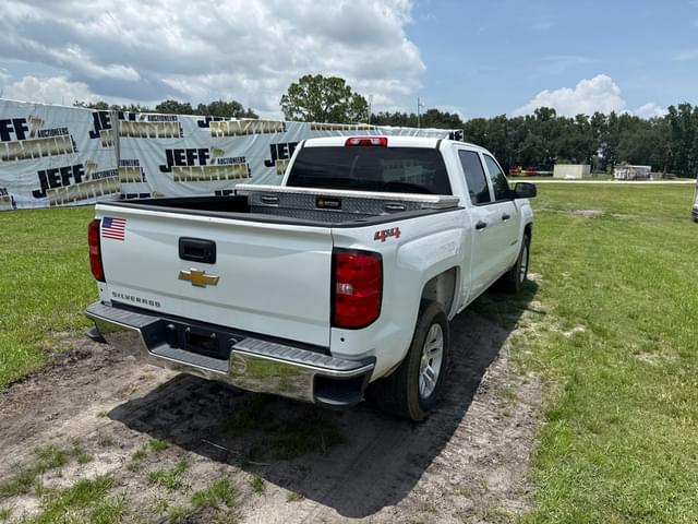 Image of Chevrolet Silverado equipment image 4