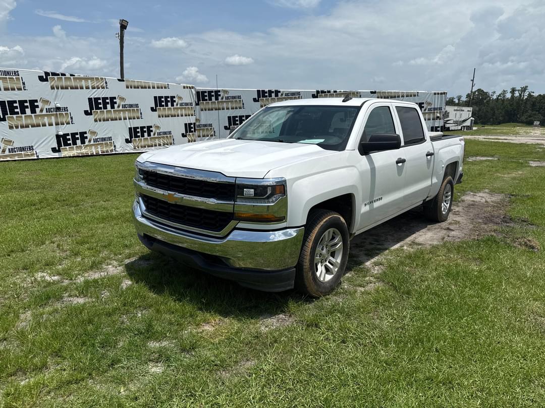 Image of Chevrolet Silverado Primary image