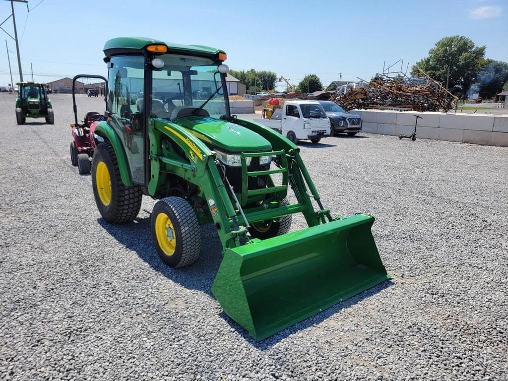 Image of John Deere 3039R Primary image
