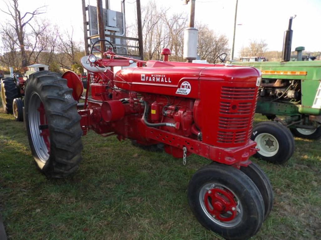 Image of Farmall Super M-TA Primary image