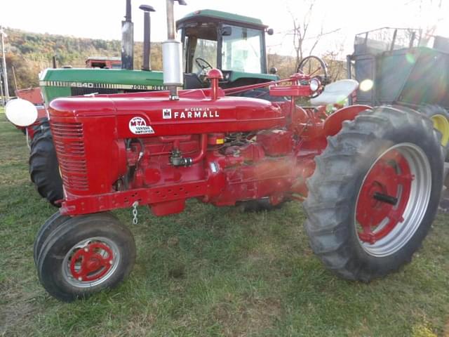 Image of Farmall Super M-TA equipment image 3