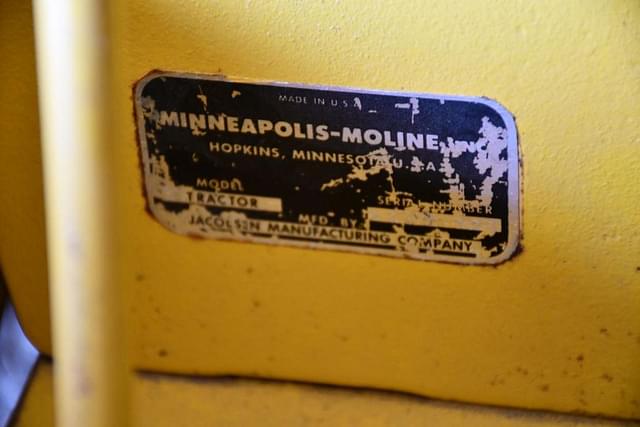 Image of Minneapolis-Moline 108 equipment image 3
