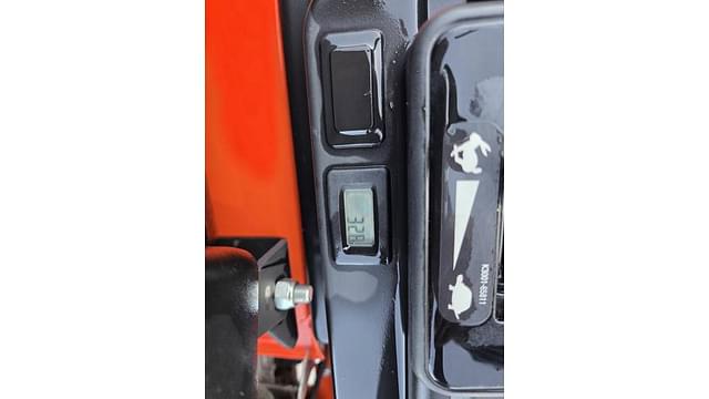 Image of Kubota Z232 equipment image 4