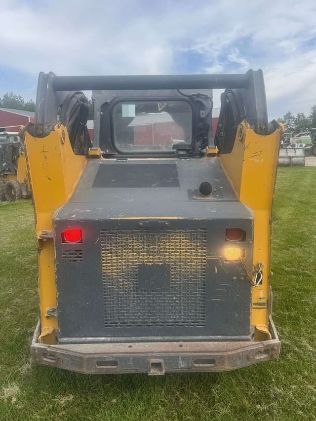 Image of John Deere 318G equipment image 2
