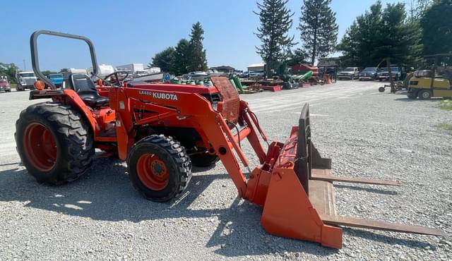 Image of Kubota L2900 equipment image 2