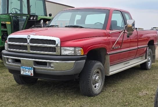 Image of Dodge Ram 2500 equipment image 2