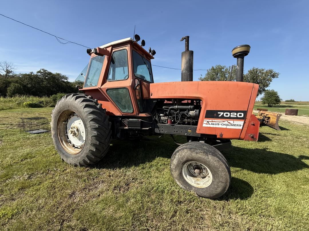 Image of Allis Chalmers 7020 Primary image