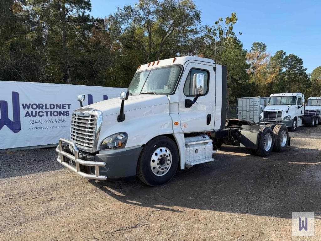 Image of Freightliner Cascadia 125 Primary image