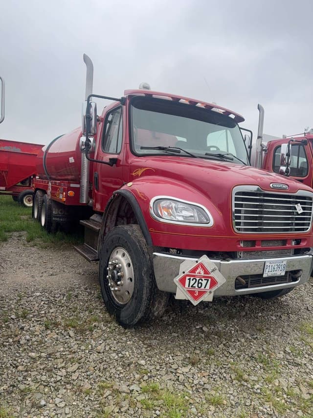 Image of Freightliner M2 equipment image 1