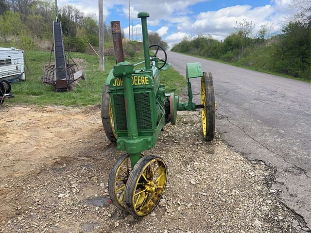 Image of John Deere A equipment image 3