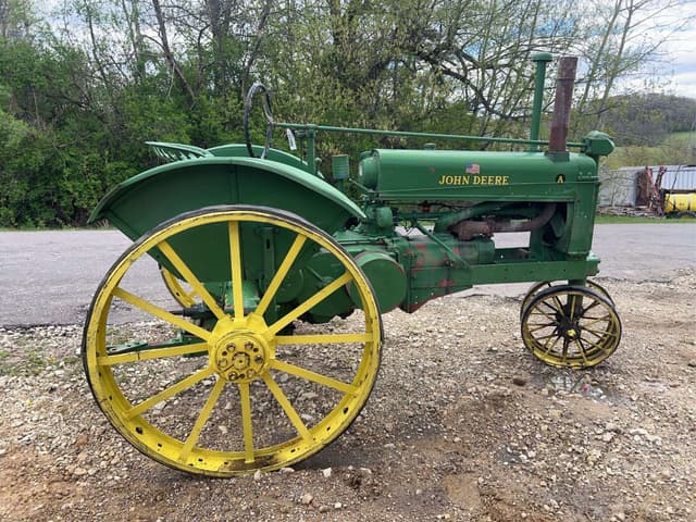 Image of John Deere A equipment image 2