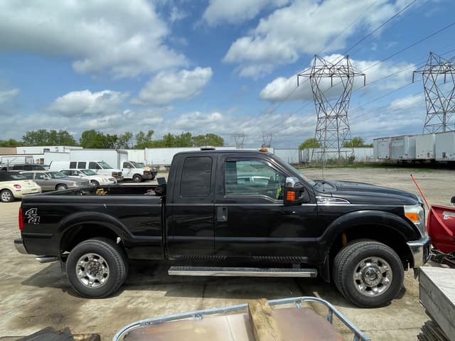 Image of Ford F-250 equipment image 2