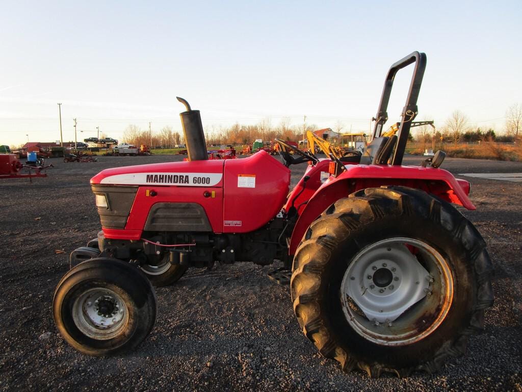 Main image Mahindra 6000