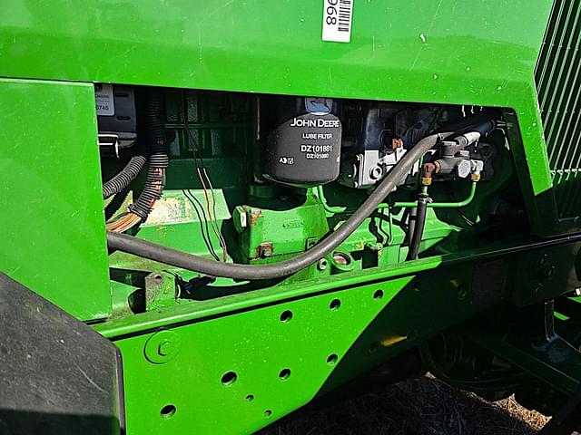 Image of John Deere 7810 equipment image 3